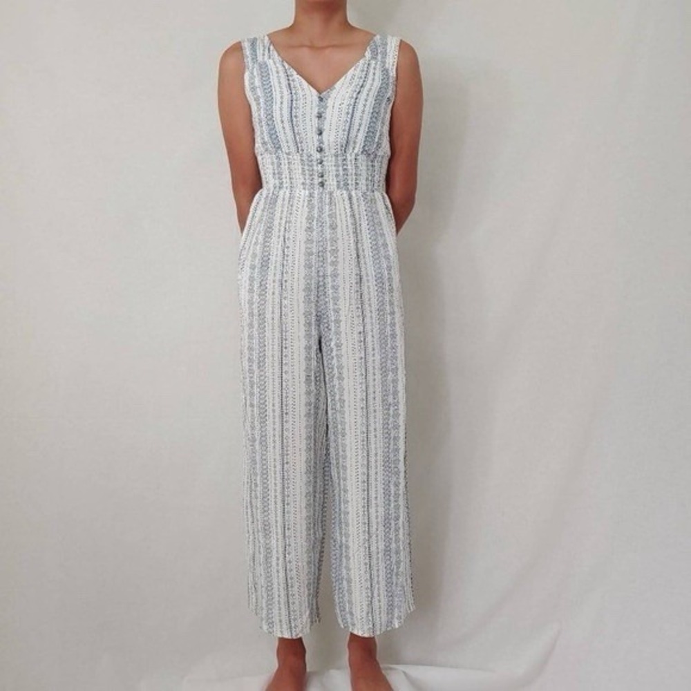 JAPNA Sage Blue& White Floral Sleeveless Romper Jumpsuit Elastic Waist Size L